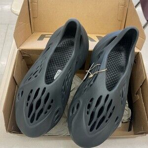 adidas Yeezy Foam RNR Carbon Unisex Slip-On Sandals Gray UK 6